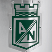  Ahumador de nacional Chaquiro en acero inoxidable  con termómetro de precisión para asados y carnes ahumadas.