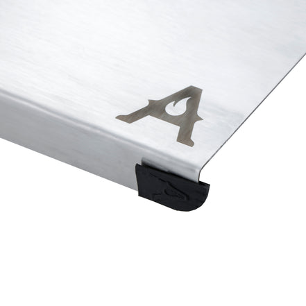 Tabla para usar en la cocina hecha en acero inoxidable chaquiro