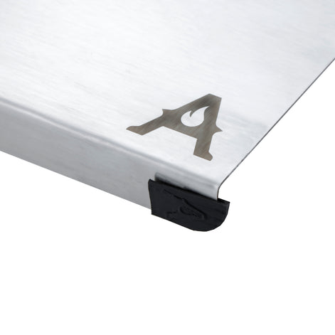 Tabla para usar en la cocina hecha en acero inoxidable chaquiro